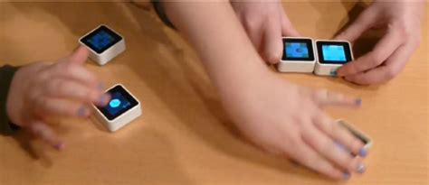 How to avoid overwhelming new players in complex game beginner guides?