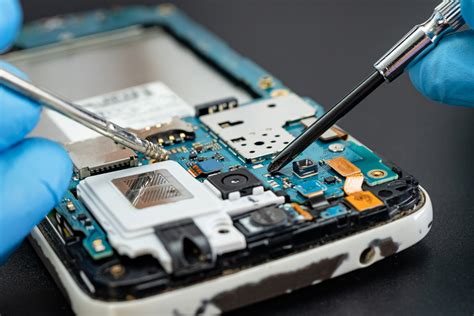 The Importance Of Mobile Phone Repair Services - Sabatour Travel