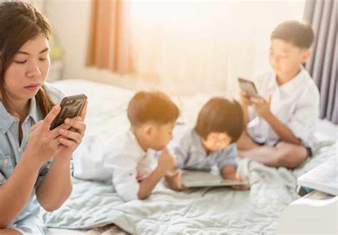 How to balance kids’ screen time with family life & school without major meltdowns?