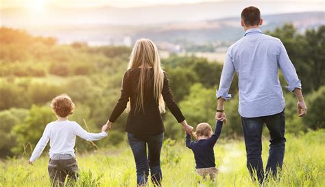 Înarmează-te cu creativitate, răbdare și culori! Cum te poți înscrie la ...