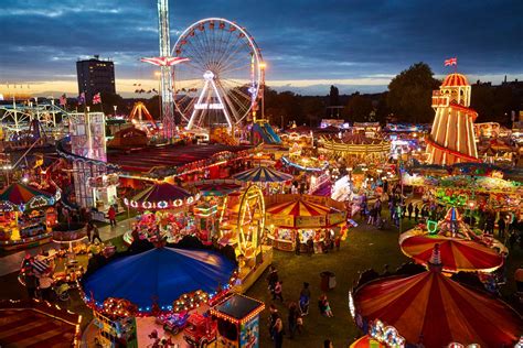 Nottingham's historic Goose Fair – roll up roll up! | Carnival rides ...