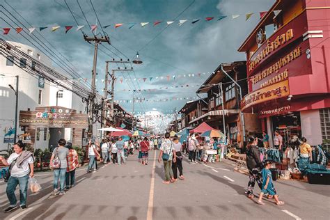 Hello Local – Experience Thailand like a Local