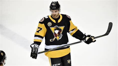 Adam Johnson: Teammate of ice hockey player killed in 'freak accident ...