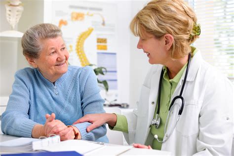 http://www.dreamstime.com/stock-photos-doctor-patient-talking-to-her ...