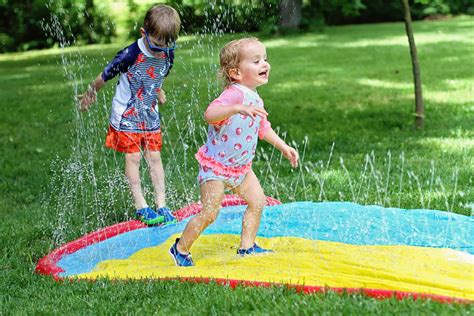 Outdoor Water Fun for Kids: The Best Water Games, Toys &amp; Activities