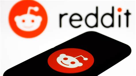 Apollo app to shut down as Reddit API dispute somehow gets uglier ...