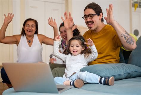 10 Online Safety Tips for Kids: Protect Your Children in the Digital W ...