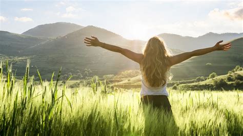 How to enjoy free mobile games without feeling forced to spend?