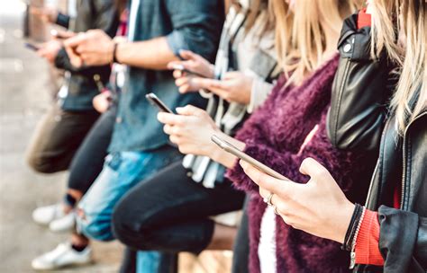 How Social Media Has Made Teen Friendships More Stressful | TIME