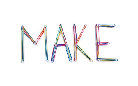 How to make game beginner guides approachable: reduce jargon or focus on core mechanics first?