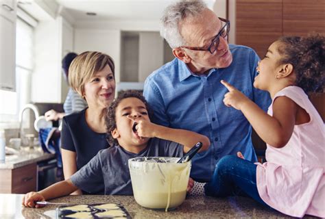 What truly cozy family games engage all ages, from kids to grandparents?