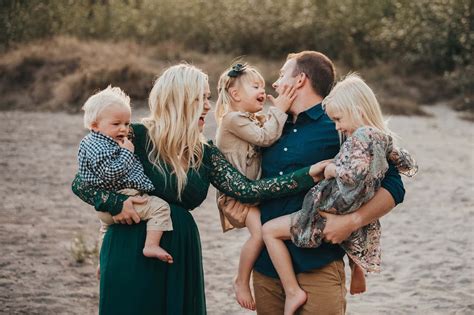 [300+] Fotos De Família | Wallpapers.com