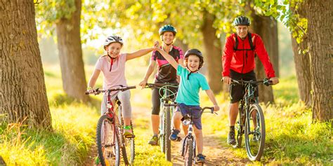 Enjoy quality family time on a bike ride · LiveWell Dorset