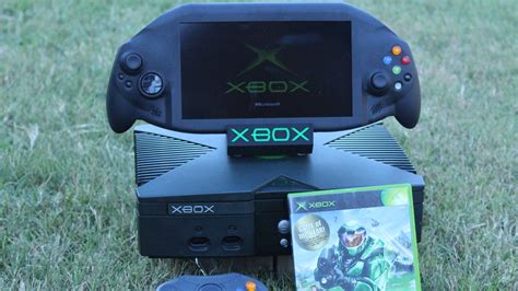 Xbox gaming handheld comes to life using the console's original ...