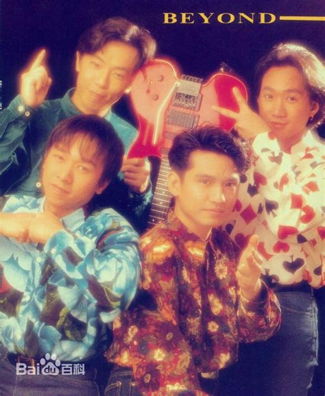 Beyond basic controls, what practical, actionable advice should game beginner guides prioritize?