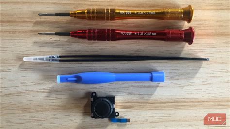 How to Replace the Joysticks in Your Nintendo Switch Joy-Con