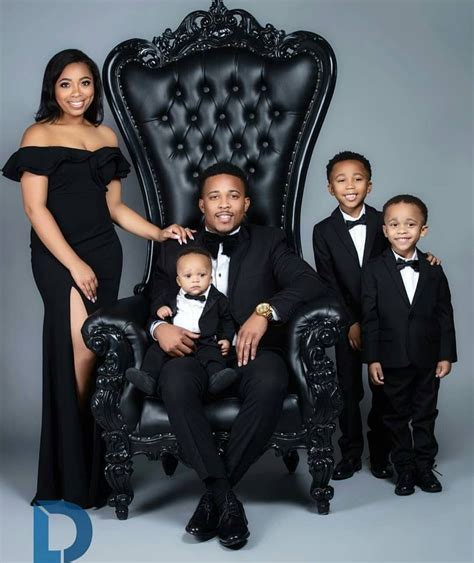 Beautiful family portraitures on Instagram: “Sundays best...mommy of 3 ...