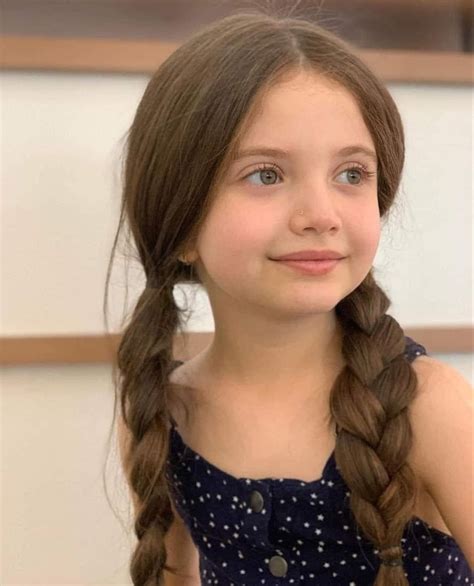 Girls Hairstyles Easy, Child Actresses, Angel Face, Baby Family ...