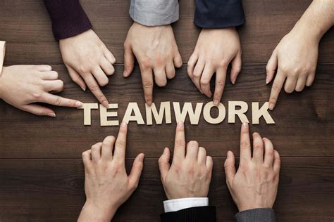 [300+] Teamwork Pictures | Wallpapers.com