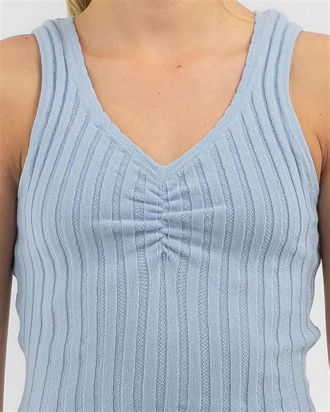 What are top tips for choosing age-appropriate, safe games for children?