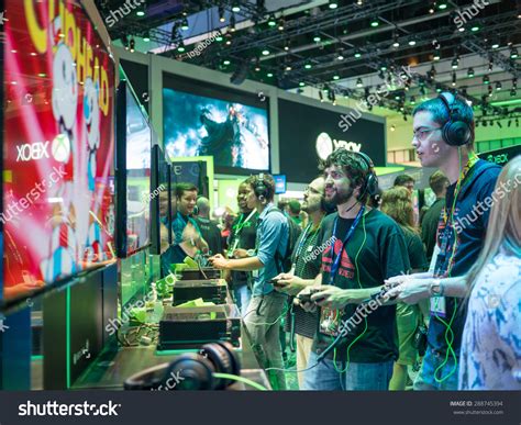 5,578 Gaming Expo Images, Stock Photos &amp; Vectors | Shutterstock