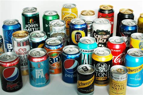 How can F2P players best spend earned premium currency for gacha pulls and progression?