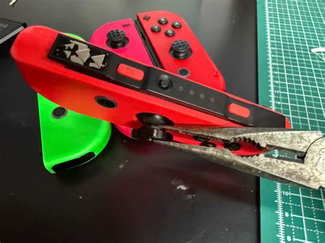 Joy-Con Stick Repair (No Glue Needed) by Calebtw - MakerWorld