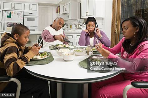 Calling For Dinner Fotografías e imágenes de stock - Getty Images