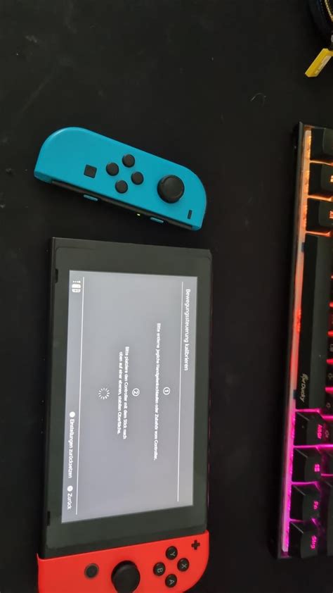 My left joy con not motion Calibrating : r/Switch