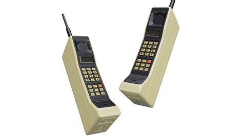 Looking back at the Motorola DynaTAC 8000X — the first mobile phone ...