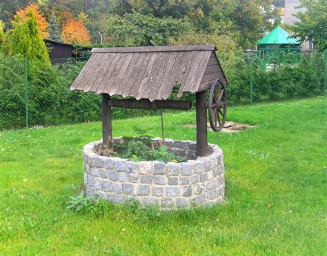 Free photo: Well - Canada, Garden, Roof - Free Download - Jooinn