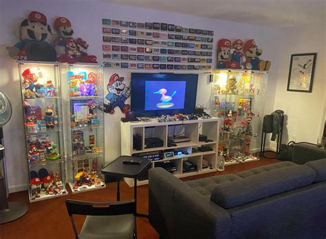 My friend’s cozy game room! : CozyPlaces