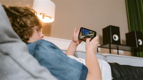 What parental controls effectively manage kids’ online gaming & screen time?