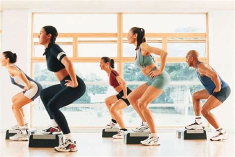 Step: esercizi per i glutei da fare in casa - NanoPress Donna