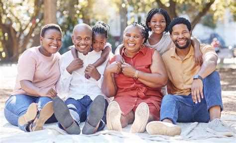 Premium Photo | Big family portrait black people and children ...
