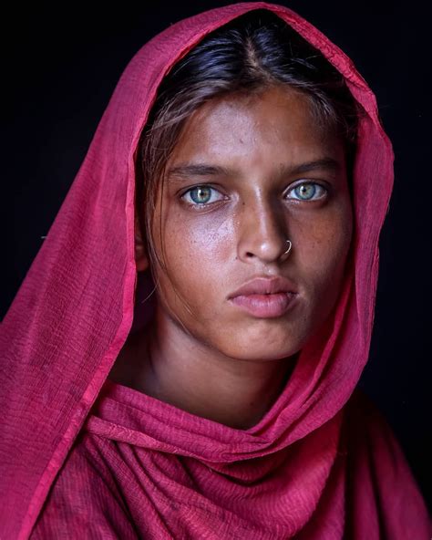 Image may contain: 1 person, closeup Foto Face, Pretty People ...