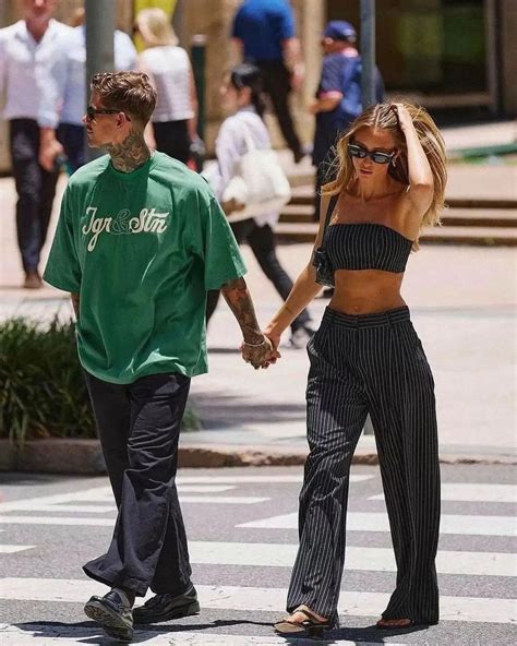 Indie Rock Fashion Girls