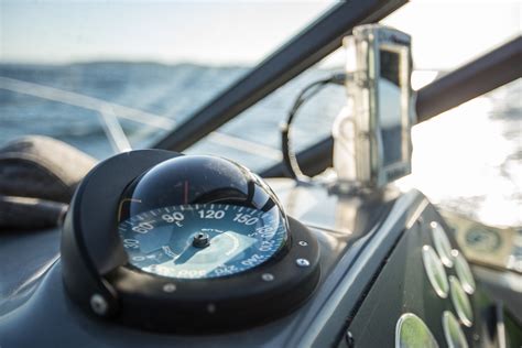 Marine Navigation: How to Navigate a Boat | BoatTEST
