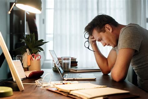 Top 7 Ways To Help Employees Avoid Feeling Overwhelmed At Work