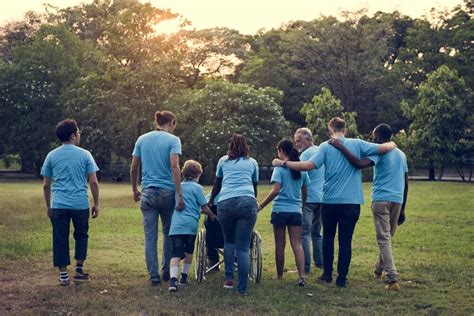 Here’s Why Community Service Is Important – Top 5 Benefits | Habitat ...