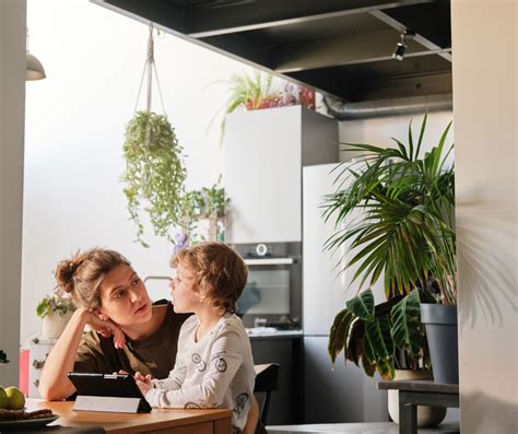 10 Simple Screen Time Rules to Help Parents Engage With Their Child ...