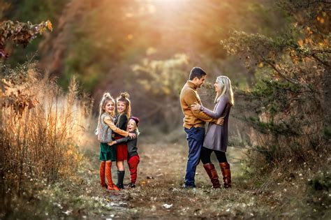 Outdoor Family Photos Fall, Outdoor Family Portraits, Large Family ...