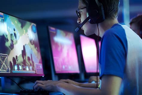 Want to Become a Professional Gamer? Here’s What You Need to Know